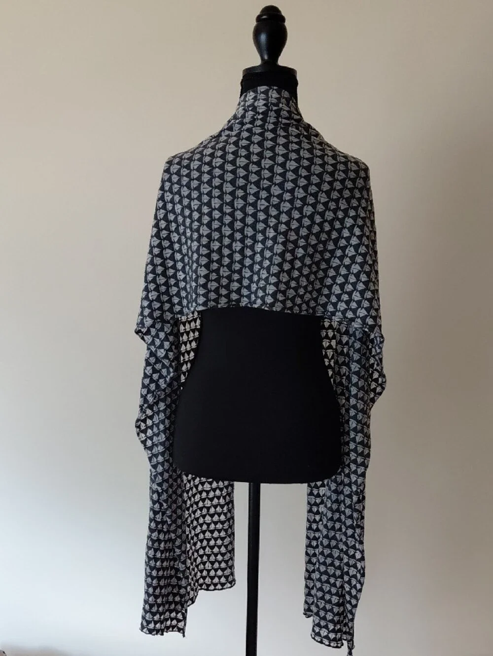 Lightweight Charcoal And White Wrap In Sailboat Pattern.